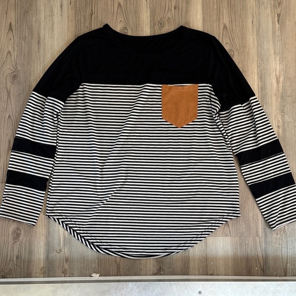 Amazon Essentials Black and White Striped Long Sleeve Tee - Picture 1 of 11